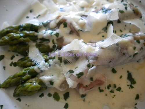 Asperges vertes à la crème de parmesan et au jambon de Parme