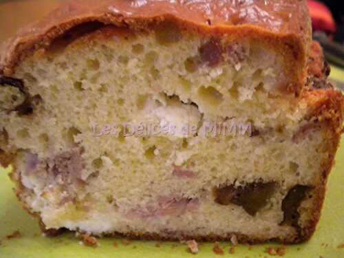 Cake au jambon Ganda, fromage de chèvre et pruneaux - Les Délices de Mimm