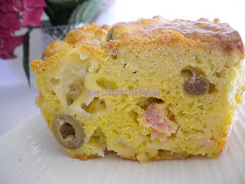 Cake aux olives, jambon et mozzarella