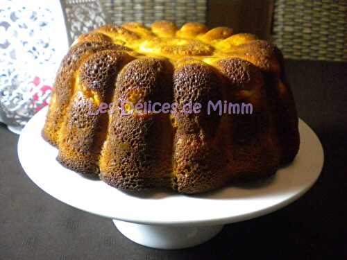 Cake aux pommes au lait concentré sucré parfumé à la fève tonka