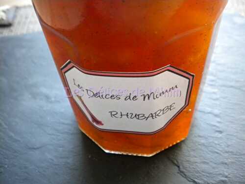 Confiture vanillée de rhubarbe et d’abricots secs