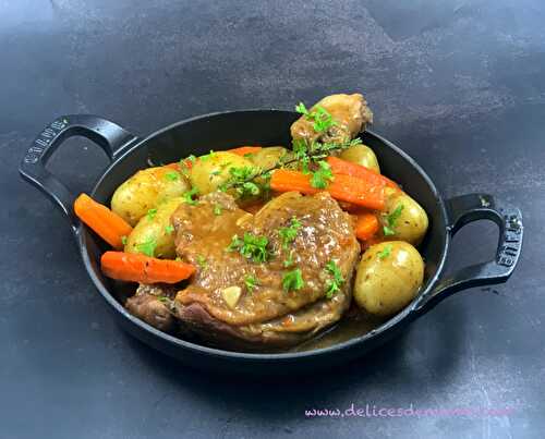 Cuisses de canard en cocotte aux grenailles et carottes