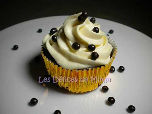 Cupcakes façon cheese-cakes, ganache chocolat blanc et Baileys pour Jacques - Les Délices de Mimm