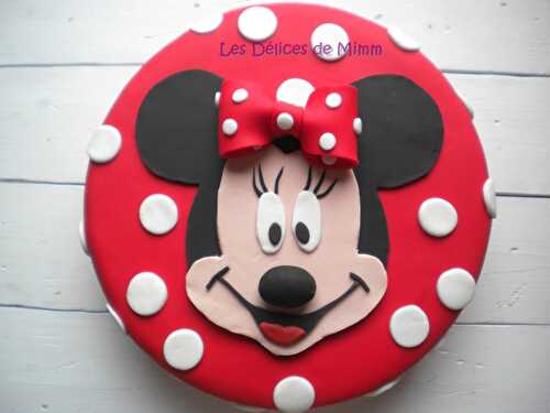 Encore un gâteau Minnie ! (pâte à sucre)