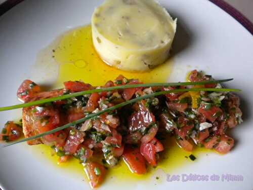 Filet de truite saumonée, sauce vierge et purée de pommes de terre aux olives