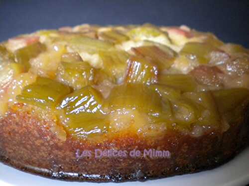 Gâteau à la rhubarbe et fève tonka façon Tatin