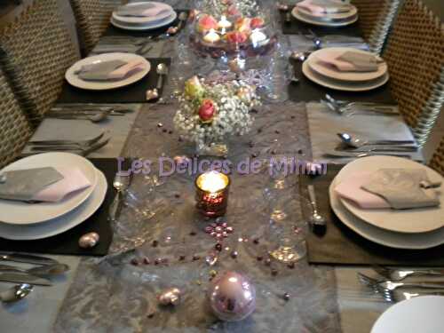 Ma table de Noël en gris argent et vieux rose - Les Délices de Mimm