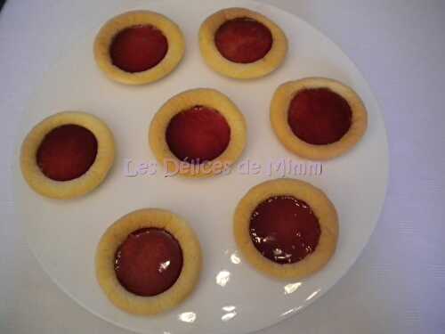 Mini-tartelettes à la gelée de framboises