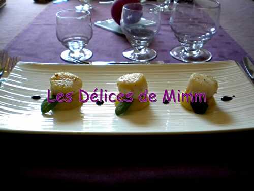 Noix de Saint-Jacques sur gâteau de pommes de terre, caramel de balsamique - Les Délices de Mimm