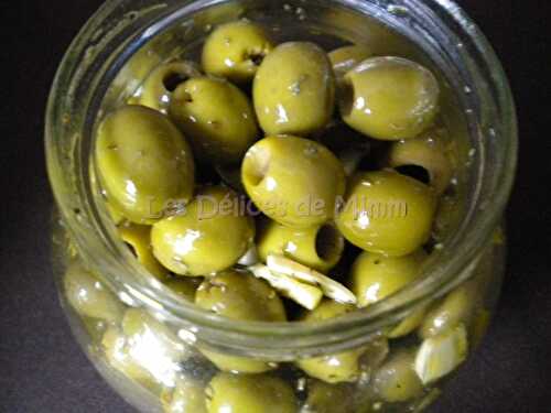 Olives marinées