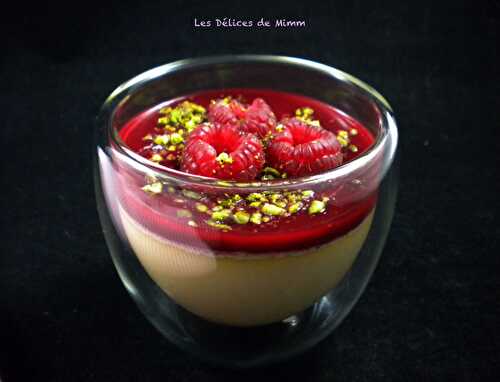 Panna cotta pistaches et framboises