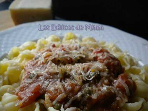 Pâtes aux tomates, anchois et câpres