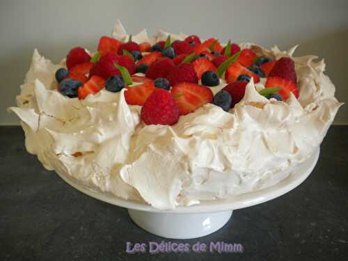 Pavlova aux fruits rouges