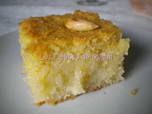 Petits gâteaux à la semoule et aux amandes