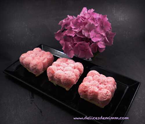 Petits nuages glacés aux fraises