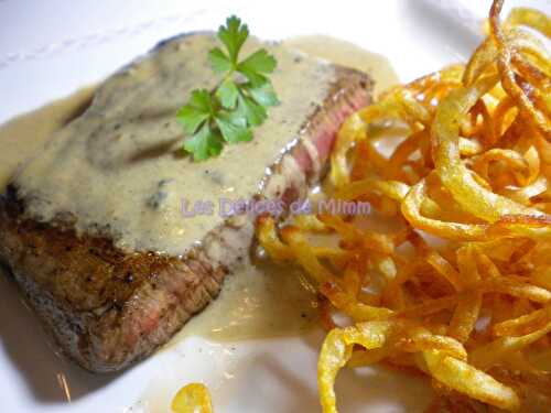 Steak au roquefort et frites bouclettes