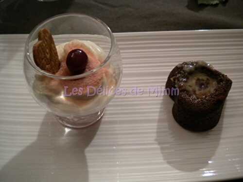 Verrine de mascarpone aux griottines® et biscuits roses