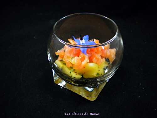 Verrine de tartare de saumon fumé et ananas pour l'apéro