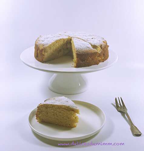 Gâteau aux pommes à la chapelure de pain : recette anti-gaspi