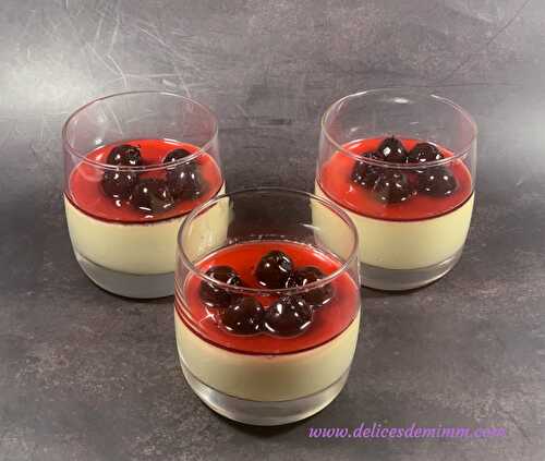 Panna cotta à la pistache et cerises Amarena