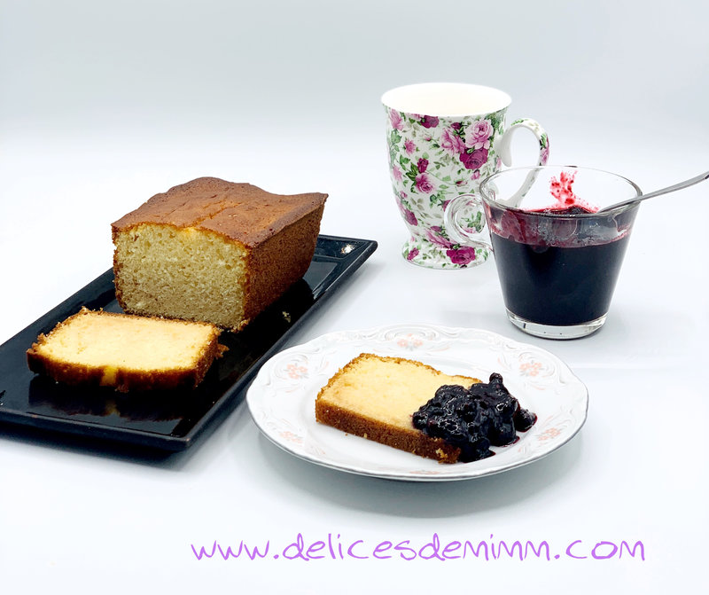 Cake au yaourt et aux fruits rouges