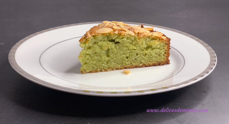 Gâteau fondant amandes-pistaches pour l’anniversaire de mon blog