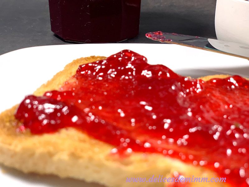 Gelée de groseilles rouges facile et sans les égrener