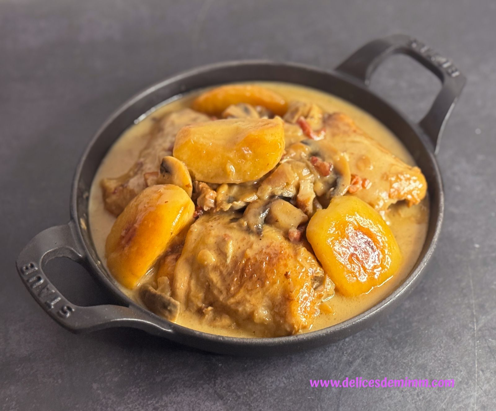 Poulet au cidre, lardons, champignons et pommes (au Cookeo ou pas)