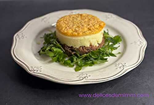 Parmentier de canard confit, roquette et tuile de parmesan( astuce)