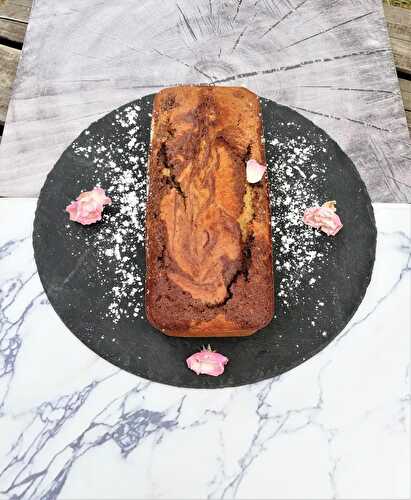 Cake marbré à la compote de pommes et amandes (5 spt la part)