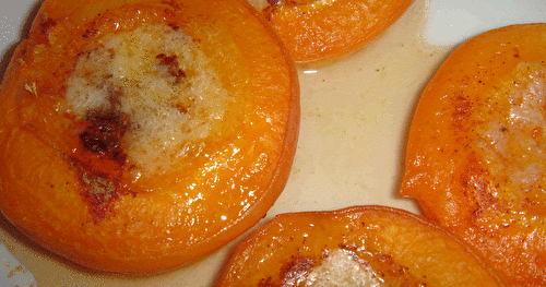 Abricots rôtis, glace au yaourt