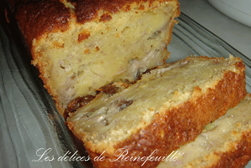 Cake aux bananes caramélisées, raisins au rhum ambré