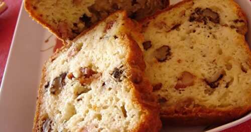 Cake roquefort-noix-lardons