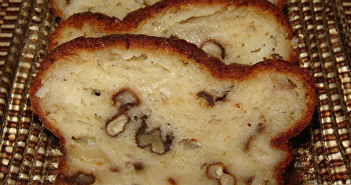 Cake roquefort-poires-noix