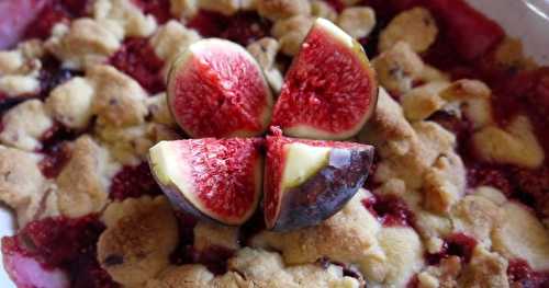 Crumble aux figues, pignons et huile d'olive