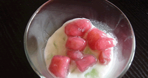 Dessert thaïe au lait de coco, chataignes d'eau et vermisseaux de coco