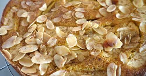 Gâteau aux pommes, noisettes et polenta