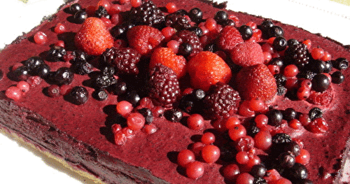 Gâteau mousseux aux fruits rouges