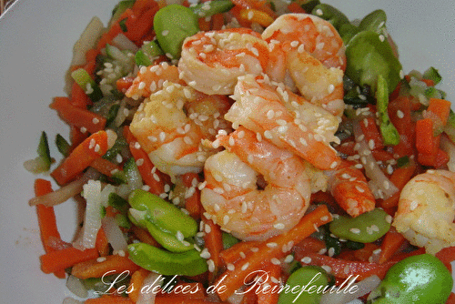 Salade de crevettes, julienne, fèves et vinaigrette japonaise