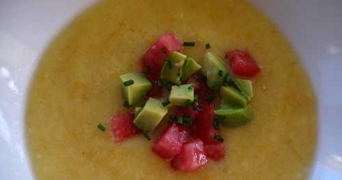 Soupe de tomates jaunes, tartare d'avocat-tomates