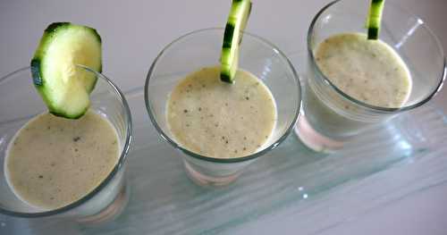 Velouté de concombre au tofu soyeux et à la menthe