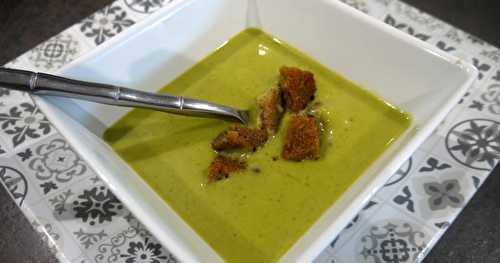 Velouté  de courgettes à la menthe (Foodista challenge #66)