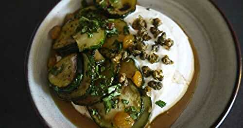 Courgettes rôties à l’aigre-douce, façon Ottolenghi