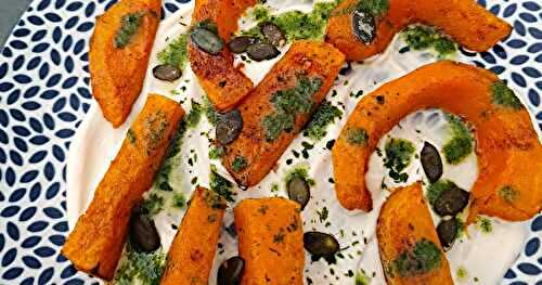 Courge Rôtie, Yaourt au piment et sauce à la coriandre