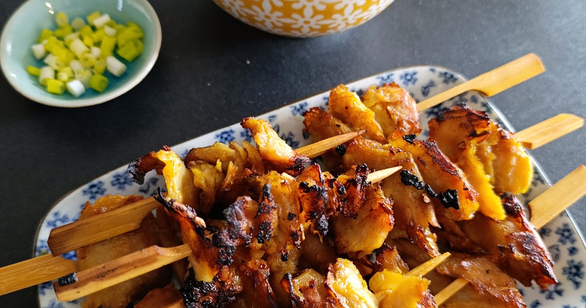 Brochettes de poulet végétal et sa sauce aux cacahuètes
