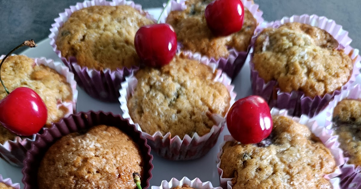 Muffins aux cerises, citron et coco