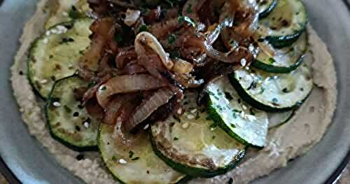 Courgettes braisées aux noix et oignons confits au vinaigre