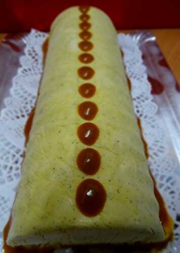 BÛCHE GLACÉE VANILLE /CARAMEL BEURRE SALÉ