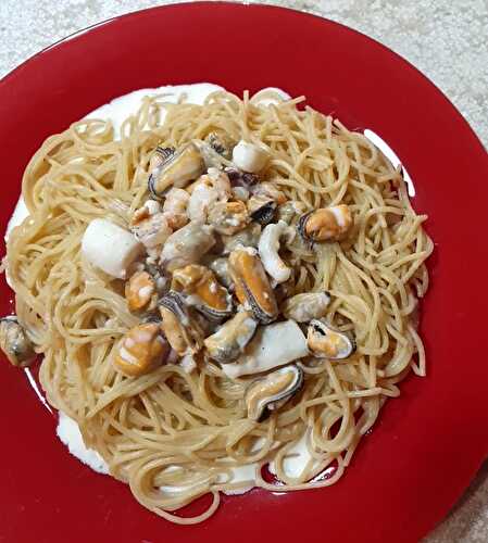 SPAGHETTIS AUX FRUITS DE MER