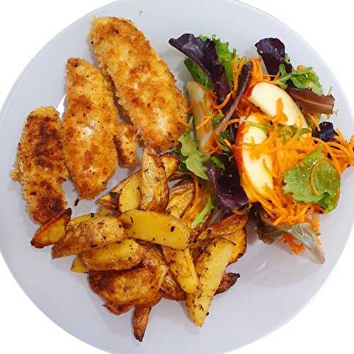 TENDERS DE POULET BBQ ET POTATOES AVEC DE LA MAYONNAISE & UNE SALADE 🥗 CAROTTE 🥕-POMME 🍎